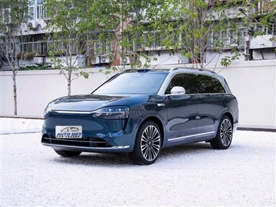 Aito M9 Extend Range Electric Car