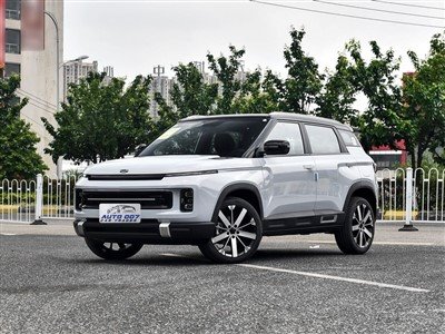 Geely ICON Petrol Car