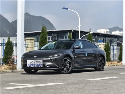 IM Motors L7 Electric Car