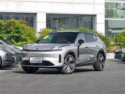 Lynk Co 08 Plugin Hybrid Car